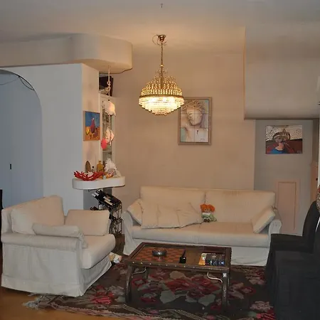 Casa Vacanze Lele Apartment *